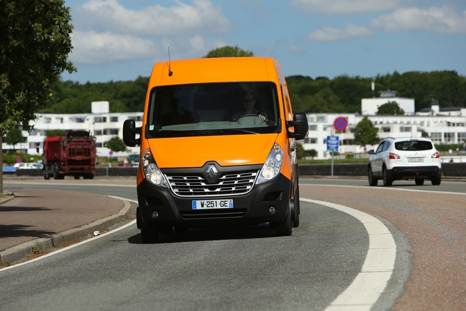 Renault Master Chassis Cabina Simples Tracção L3 3.5T 2.3 dCiS&S