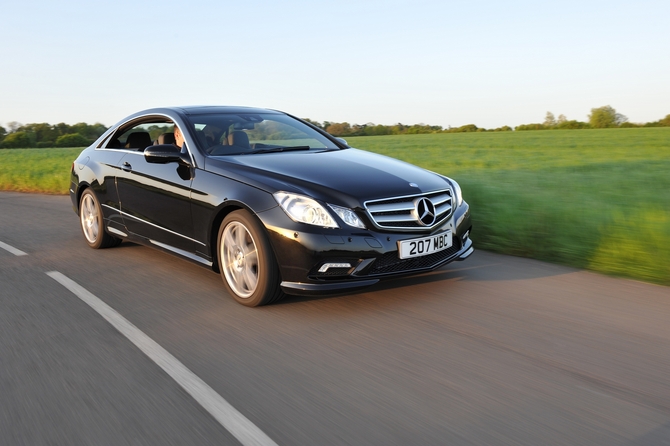 Mercedes-Benz E250 Coupe CGI BlueEFF. SE