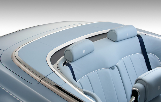 Detalhe do interior do Phantom Drophead Coupe inspirado na Art Deco