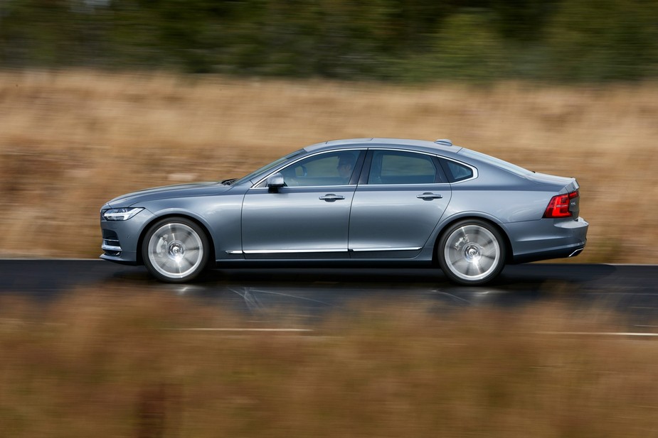 Volvo S90 D4 Momentum