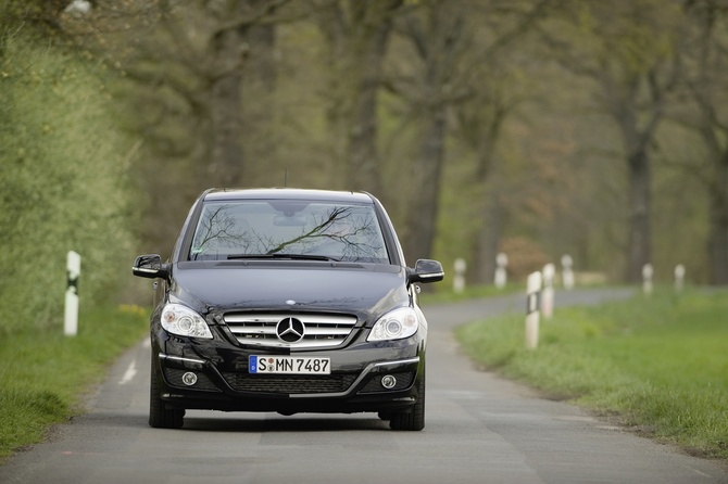 Mercedes-Benz B 180 (FL)