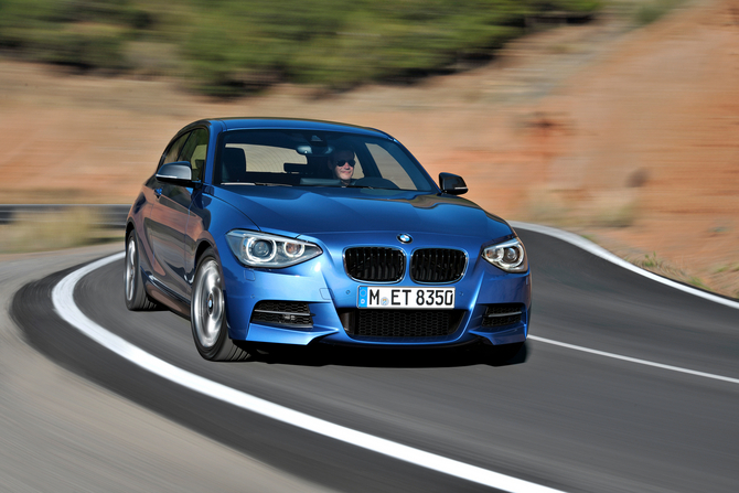 BMW M135i xDrive AT