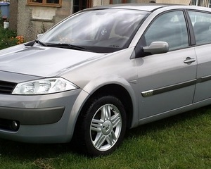 Renault Megane II Hatchback 1.9dCi 120