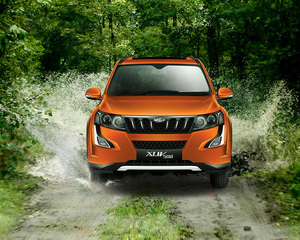 XUV500 W6 AT