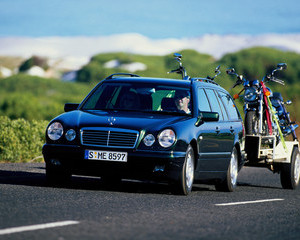 E 280 4-MATIC 6V Station Wagon