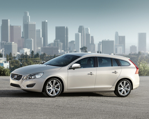 V60 2.4 D5 SE Premium 