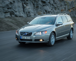 V70 D2 Momentum Powershift