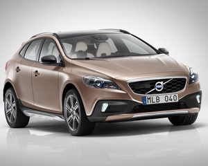 V40 D4 Kinetic Cross Country