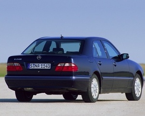 E 240 Automatic