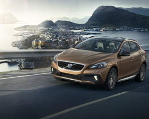 V40 D4 Summum Cross Country